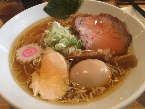 「【限定】あっさり鶏出汁醤油800円、味玉100円」@麺や  ふる川の写真