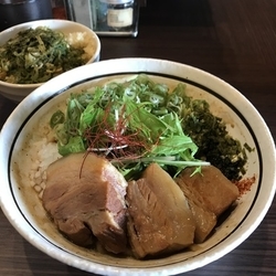 トロ肉和え麺 900円+ねぎめし160円