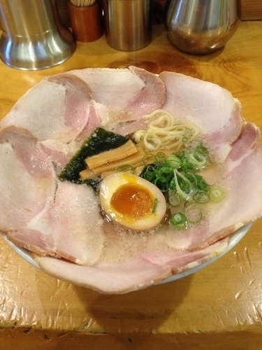 「はまんどチャーシュー 1080円」@讃岐らーめん はまんどの写真