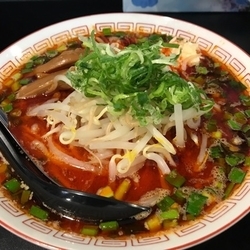 灼熱剃刀麺　大辛　ニンニク　780円