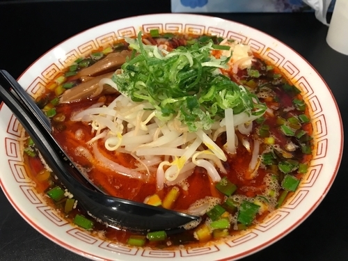 「灼熱剃刀麺　大辛　ニンニク　780円」@ヘルズキッチンの写真