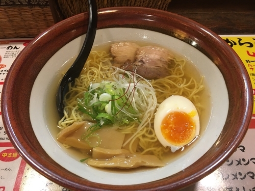 「塩らーめん 750円」@海海らーめん 桑名店の写真