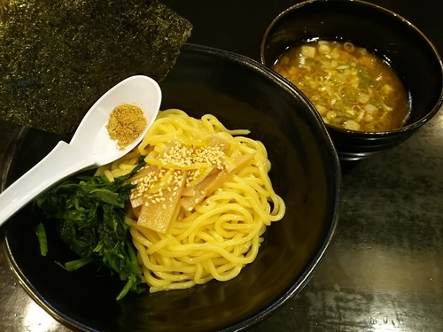 「【限定】つけ麺（醤油）　 並（一玉半）」@らあめん 万咲の写真