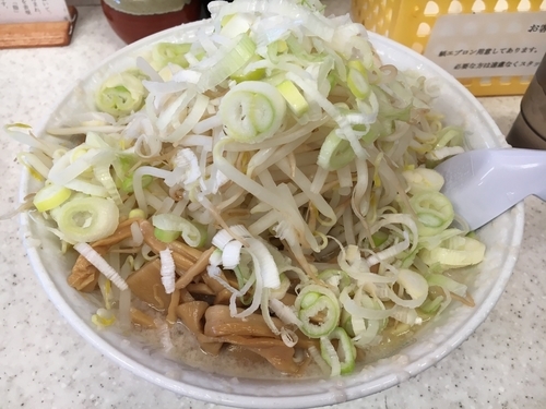 「もやしラーメン ギタギタ」@こってりらーめん なりたけ 津田沼店の写真