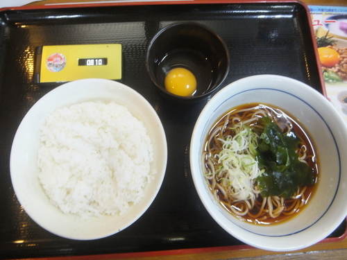 「朝たまごかけごはんセット260円(冷やしそば)」@山田うどん 松戸高塚店の写真