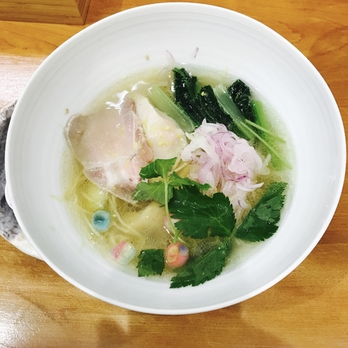 「鯛塩すましそば」@鯛塩そば 縁の写真