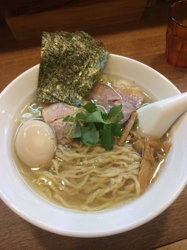 「特製らーめん」@らぁめん山と樹の写真