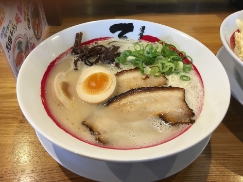 「てっぺいラーメンとチャーシューめし」@濃厚煮干とんこつラーメン 石田てっぺい 枚方店の写真