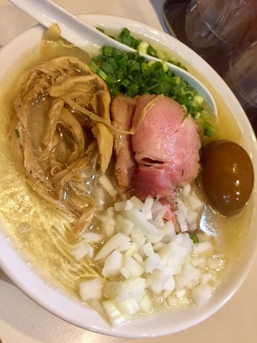 「【限定Ａ】真鯛の塩らーめん (味玉つき) ￥750」@麺屋 扇 SENの写真