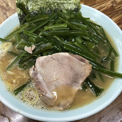 「ラーメン（￥700）＋クキワカメ（￥200）」@まこと家の写真