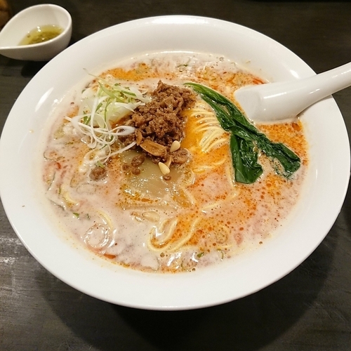 「ブドウ山椒 担々麺  @800円 限定」@ラーメン・餃子 ハナウタの写真