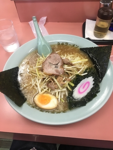 「ネギラーメン（740¥、中盛ｻｰﾋﾞｽ券使用）」@ラーメンカシマ 棚倉店の写真