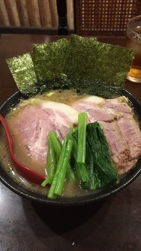 「豚骨醤油ラーメン＋チャーシュー」@らー麺's kitchen かわべの写真