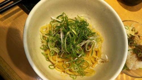 「汁なし麻婆油そば 300円＋追いシャリ100円＋税」@かっぱ寿司 アトレ川崎店の写真