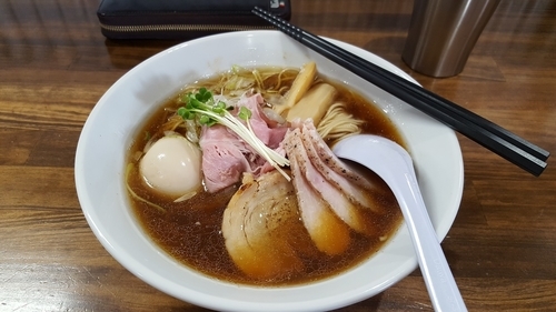 「地鶏中華そば」@三代目 むじゃきの写真