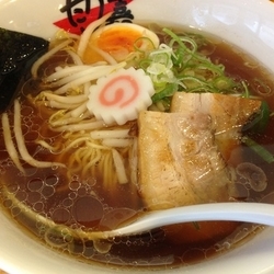 醤油らーめん　￥６５０