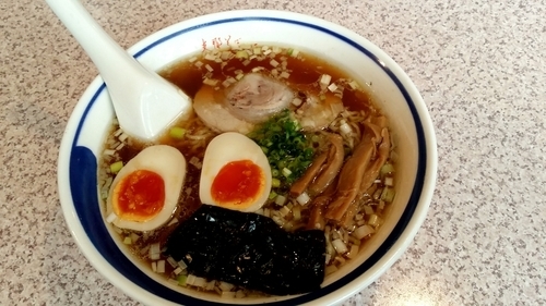 「しょうゆ+煮玉子」@支那そば 二階堂の写真