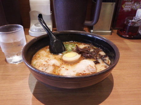 「熊本ラーメン」@ラーメン くすのきの写真