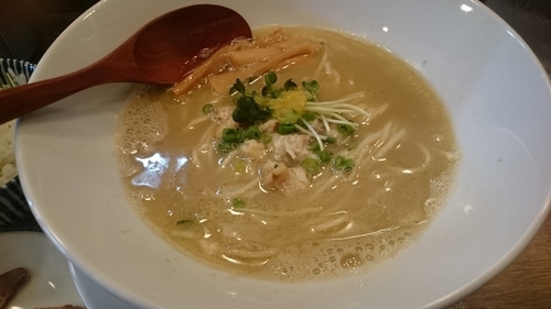 「鯛塩そば 濃厚（820円）＋三つ葉ご飯（100円）」@狐狸丸の写真