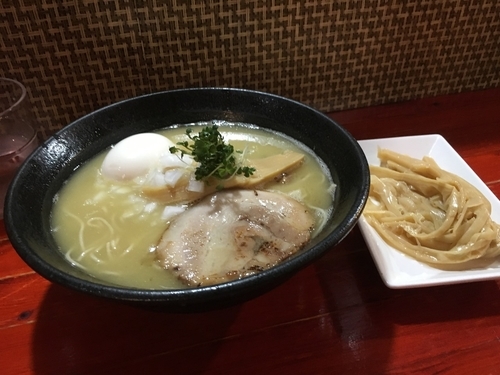 「濃厚鶏白湯」@麺 Collekiyo'の写真