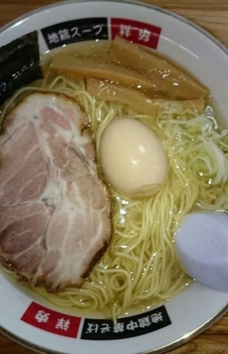 「塩らーめん 味玉」@地鶏中華そば 祥秀の写真
