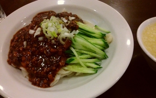 「ジャージャー麺・刀削麺変更」@味香苑 東橋店の写真