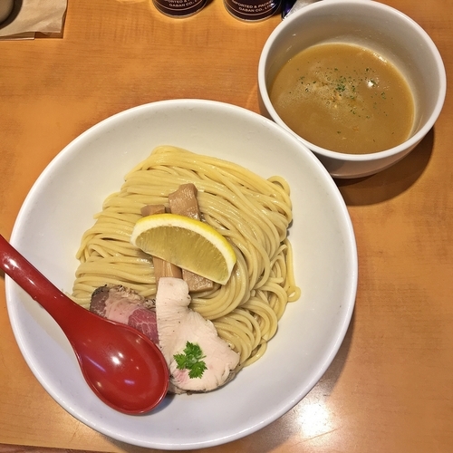 「鶏白湯つけ麺（大盛）￥９００」@麺屋 翔 品川店の写真