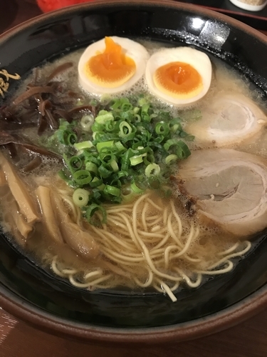 「豚骨ラーメン 玉子」@博多豚骨らーめん わ蔵 亀戸店の写真