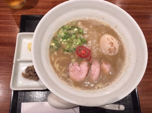 「鶏煮干しらぁめん(醤油)¥850＋味玉¥100」@麺や いま村の写真