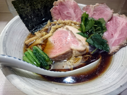 「濃口醤油そば＋豚肩ロース」@麺処 きなりの写真