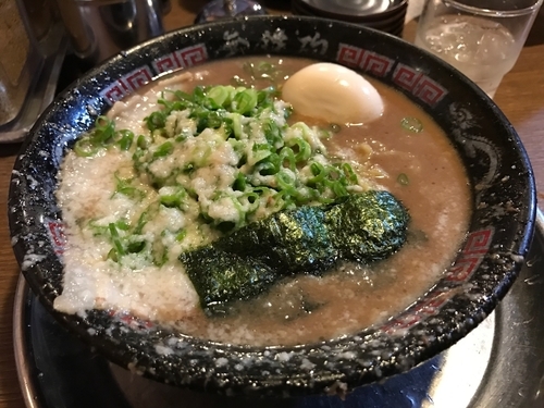 「とんこつラーメン」@無鉄砲 大阪店の写真