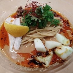 【夏季限定】冷やし豆乳担々麺994円＋小ライス108円