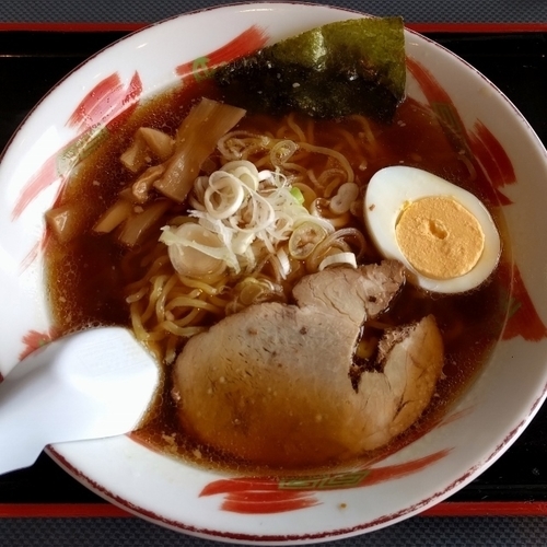 「正油ラーメン」@E・DINING 厚別店の写真