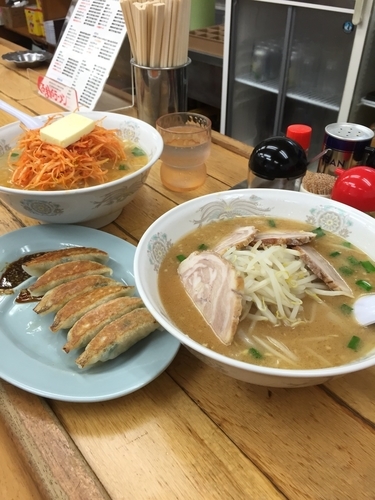 「みそチャーシューメン（910円）餃子（170円）」@くるまやラーメン 石巻店の写真