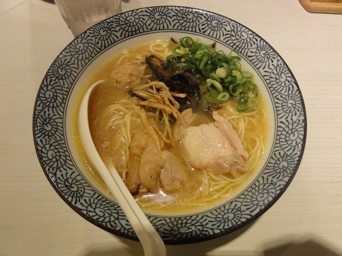 「京鰹節鶏白湯そば」@濃厚京鶏白湯 めんや美鶴の写真