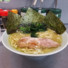 家系ラーメン 愛甲家の画像