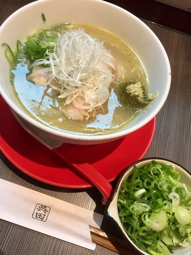 「柚子塩らーめん￥920＋九条ねぎ￥100＝￥1020」@柳麺 呉田-goden-の写真