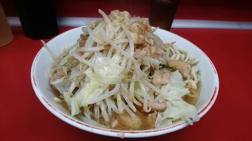 「小 硬め少な目」@ラーメン二郎 湘南藤沢店の写真