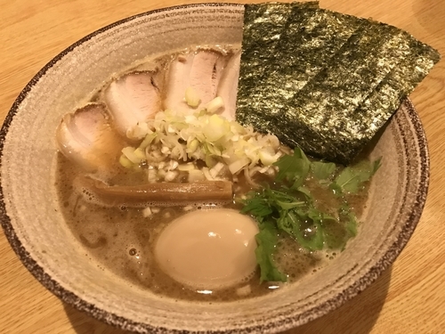 「芳醇ラーメン 特性」@麺屋くおん 上里店の写真