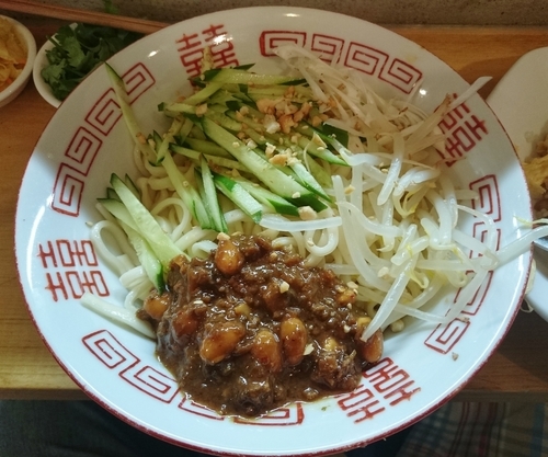 「魚羊炸醤麺＋半炒飯(夏限定)  1000円」@羊香味坊の写真