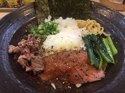 「牛まぜそば900円」@牛そば まるはの写真