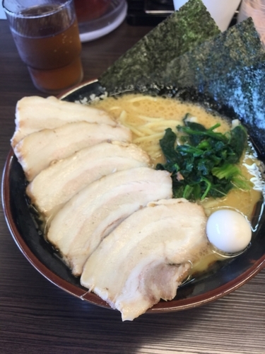 「チャーシュー麺並950円、硬め濃いめ」@横浜家系ラーメン 大黒家の写真
