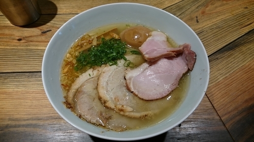 「特製中華そば(塩)1120円」@松戸中華そば 富田食堂の写真