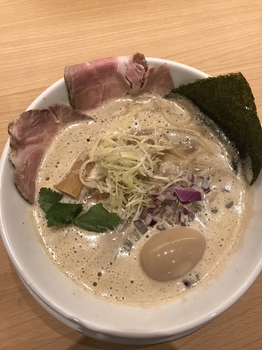 「うまい鶏白湯らー麺(並)&とろとろ煮玉子」@うまい麺には福来たる 西中島店の写真