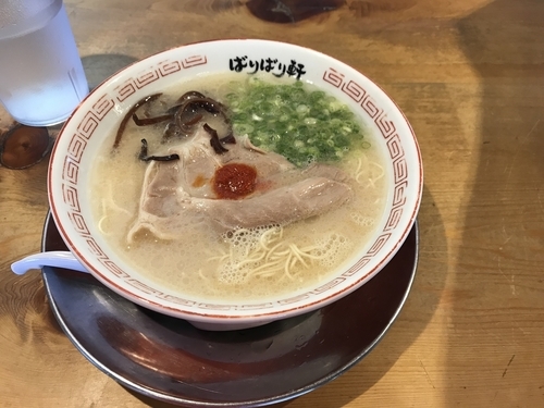 「半チャンセット 830円辛味ダレ入り+替え玉120円」@博多らーめん ばりばり軒 一宮本店の写真