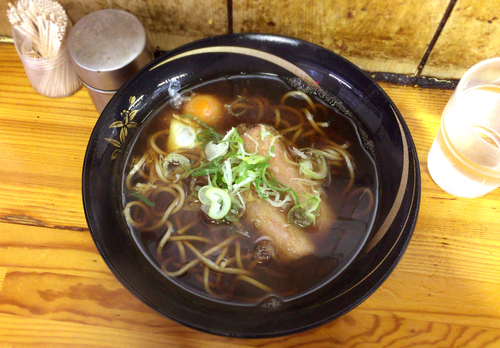 「ソーセージそば(350円)+たまご(60円)」@そばのスエヒロ 八丁堀店の写真