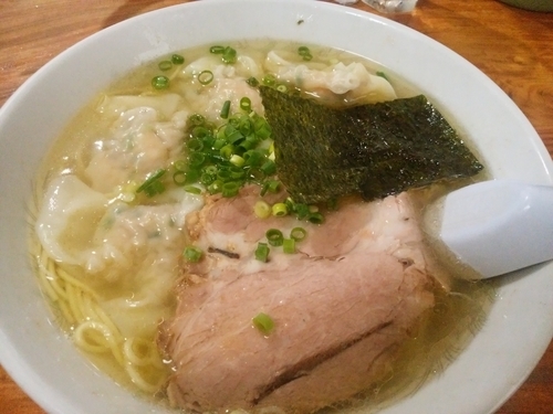 「塩雲呑麺」@伊達屋の写真