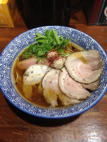「芳醇醤油鶏そ 豚バラチャーシュー」@麺や 而今 大東本店の写真