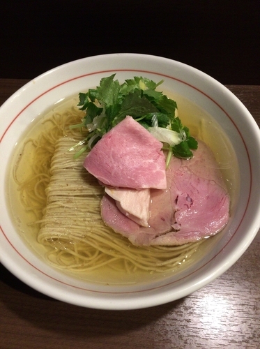 「ラーメン白 ¥750」@八咫烏の写真