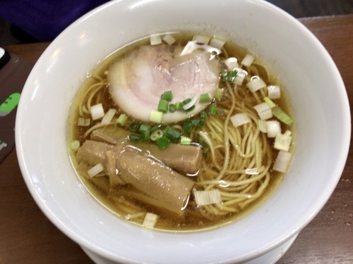 「醤油らーめん」@塩らーめん 千茶屋の写真